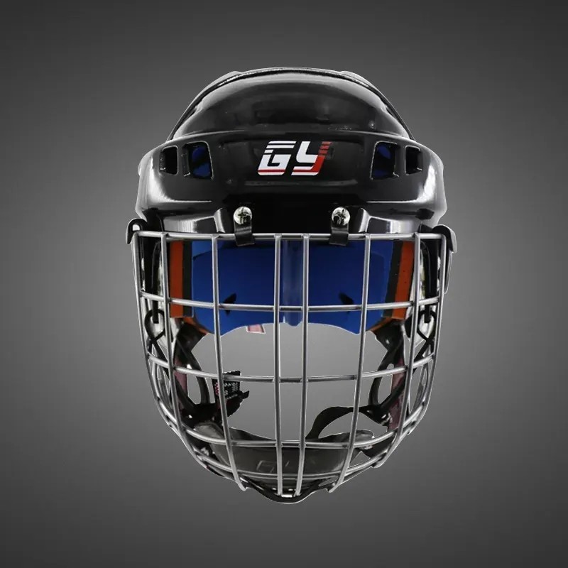 Cur galeae hockey faciem non tegunt?